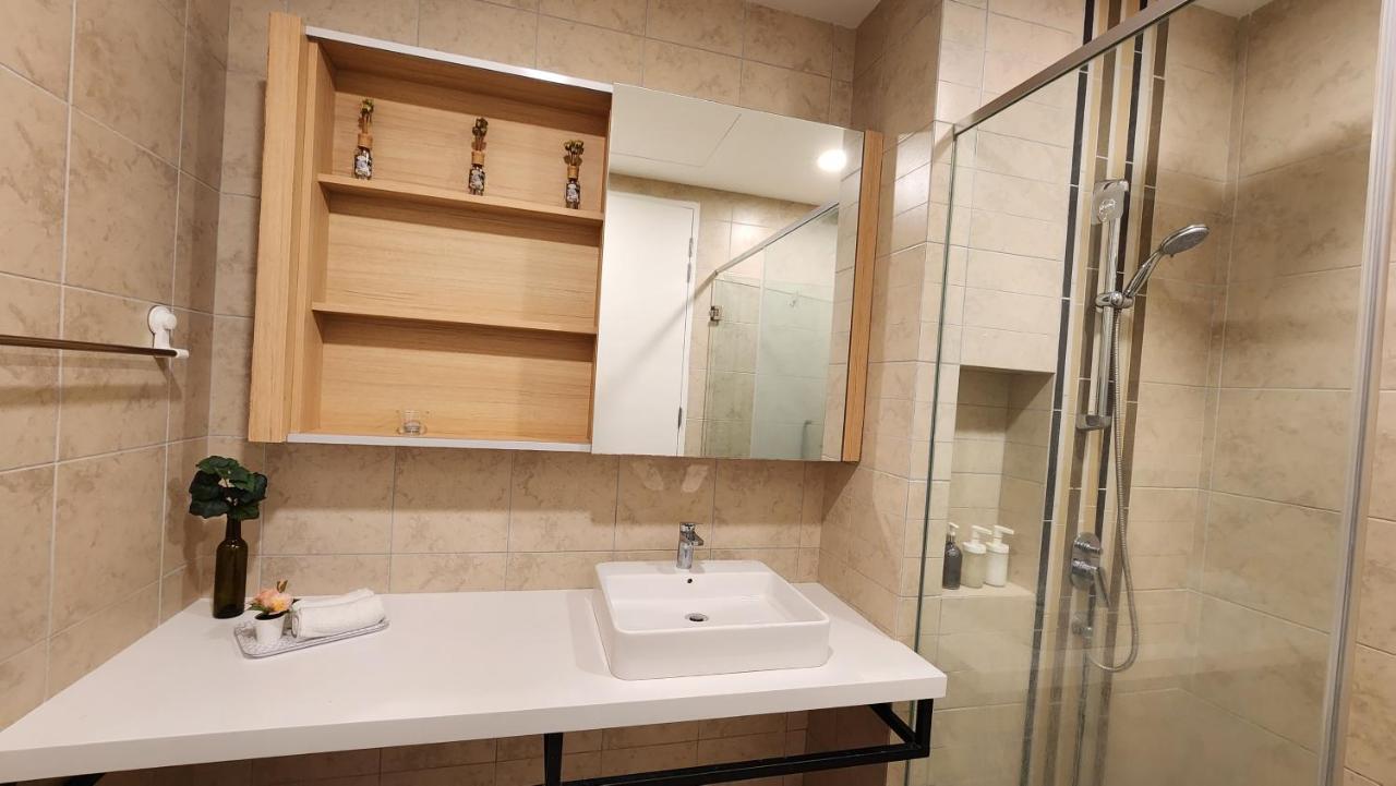 The Robertson Bukit Bintang 20f Apartment *