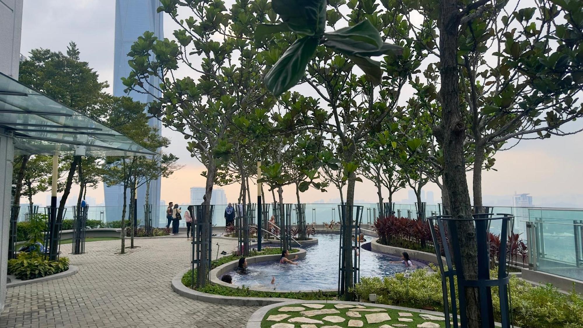 The Robertson Bukit Bintang 20f Apartment *